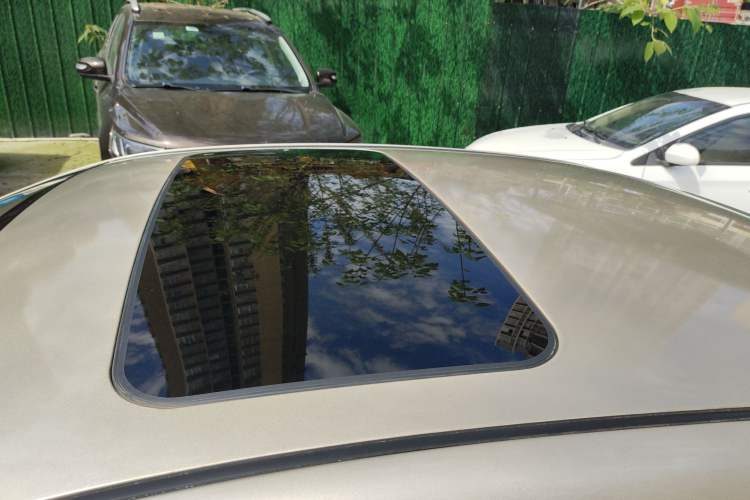 Used Geely Auto Vision 2018 1.5L Automatic Prestige Model Roof