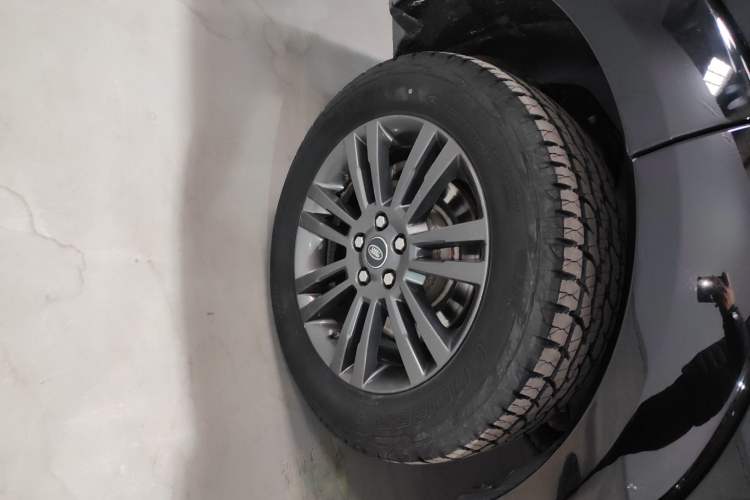 Used Land Rover Discovery 2016 3.0 SC Obsidian Black Heritage Edition SE