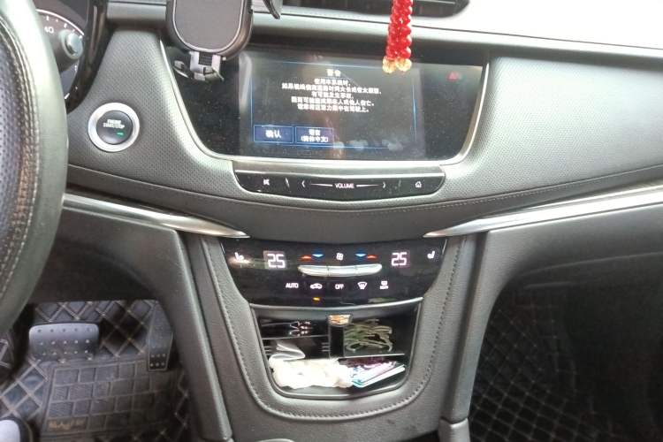 Used Cadillac XT5 2018 25T Luxury Model
