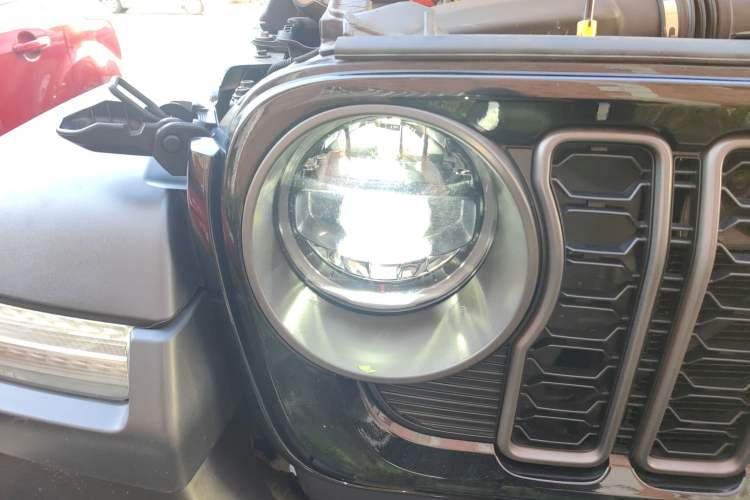 Used Jeep Wrangler 2024 2.0T Robin Hood Four-Door Edition Right Front Headlight