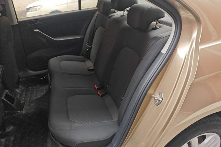 Used Volkswagen Jetta 2019 Dream Edition 1.5L Manual Fashion Version
