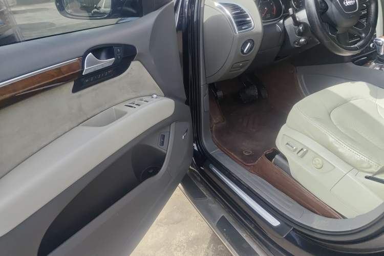 Used Audi Q7 2011 3.0 TFSI Ambition (200kW)
