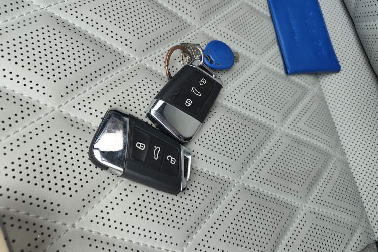 Used Volkswagen Magotan 2023 2 Million Units Limited Edition 330TSI DSG Leading Version