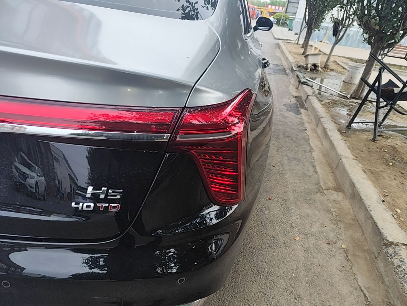 Hongqi H5 2025 2.0T Automatic Flag Edition – 500 000 Units Commemorative Version — снимка 9