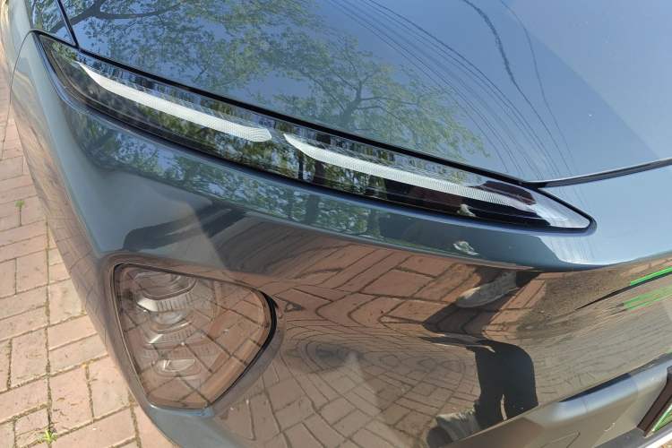 Used Nio ES8 2024 75 kWh Executive Edition Right Front Headlight