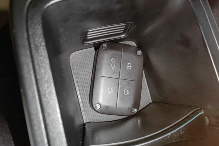 Used iCAR V23 2025 401 Two-Wheel Drive Intelligent Driving Version
