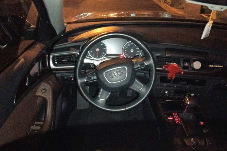Used Audi A6L 2014 30 FSI Comfort Model Steering Wheel