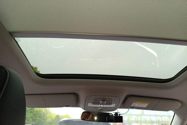 Used Roewe RX5 2016 20T Two-Wheel Drive Automatic Flagship Edition
