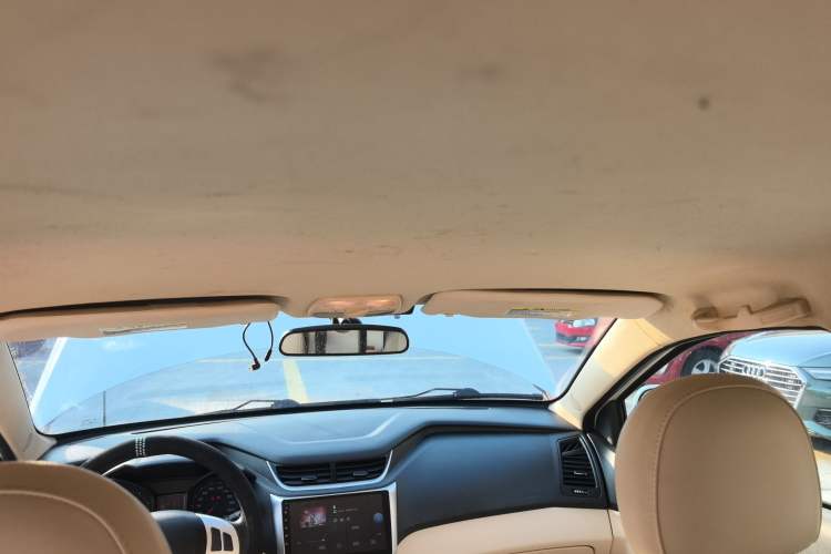 Used Chery Fengyun 2 2013 Hatchback 1.5L Manual Ruiyi Edition