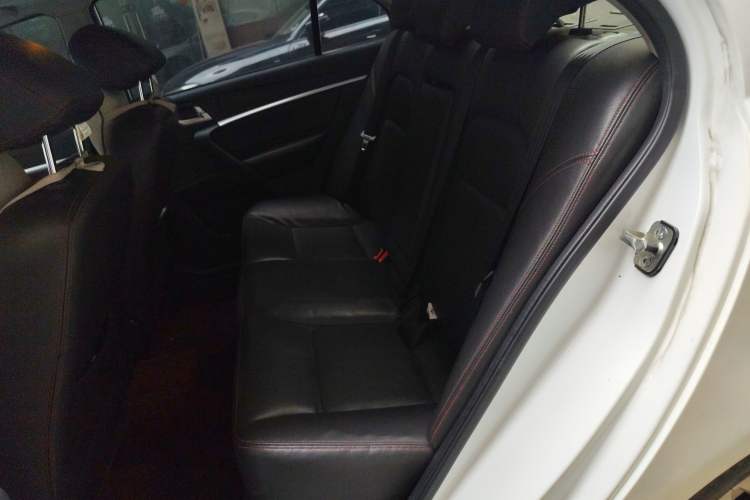 Used Geely Auto Emgrand 2015 Sedan 1.5L CVT Upward Version Left Rear Seat