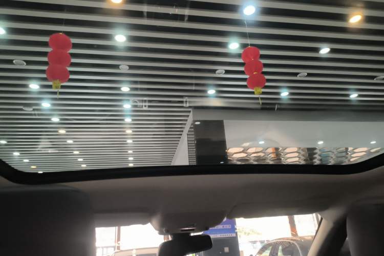 Used Land Rover Range Evoque 2018 240PS PURE Style Edition
