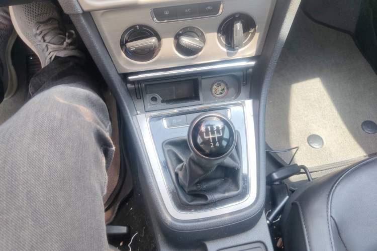 Used Volkswagen Lavida 2013 Revised Version 1.4 TSI Manual Comfort Edition
