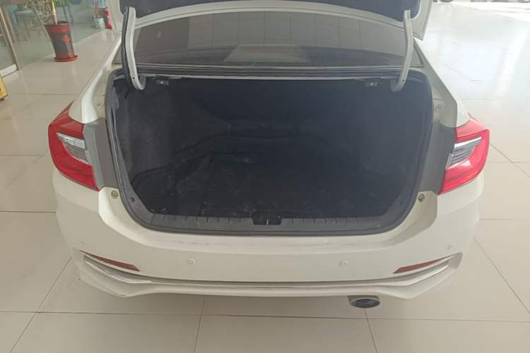 Used Honda Crider 2016 1.8L CVT Luxury Edition Trunk