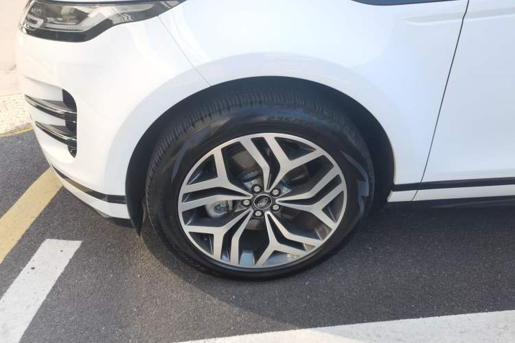 Used Land Rover Range Rover Evoque New Energy 2023 Aurora L P300e Plug-in Hybrid Electric Version