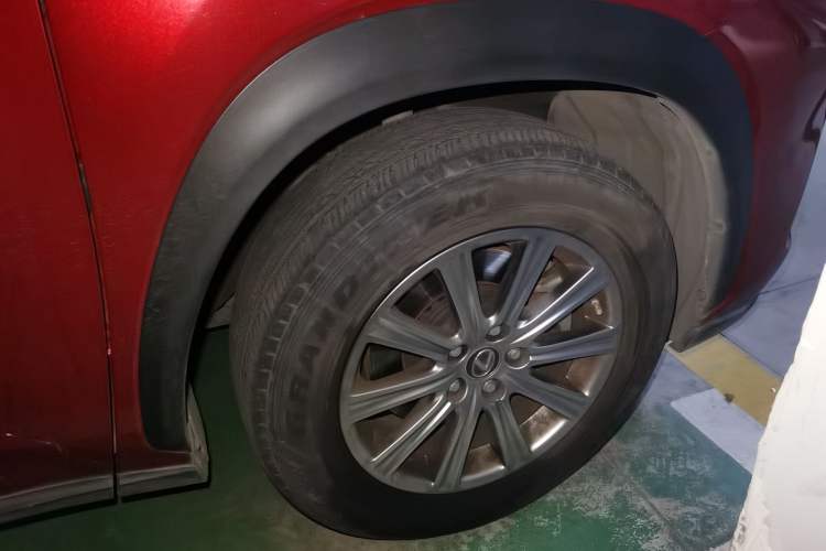 Used Lexus NX 2018 300 Front-Drive Freeline Edition
