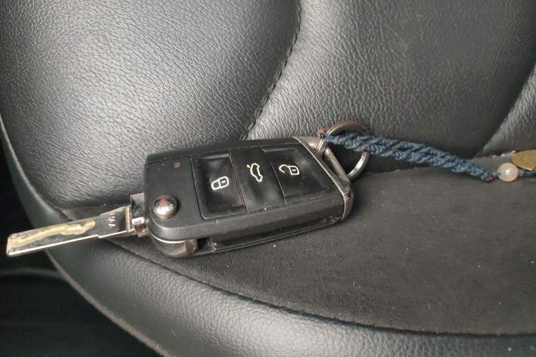 Used Volkswagen Tiguan L 2017 380TSI Automatic All-Wheel-Drive Luxury Edition Vehicle Key