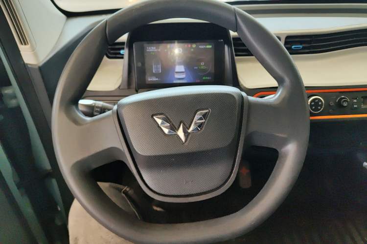 Used Wuling Hongguang MINIEV 2020 Freedom Version Lithium Iron Phosphate Steering Wheel