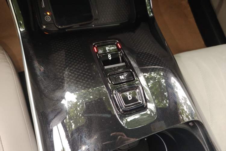 Used Honda P7 2025 Four-Wheel Drive Long-Range Max Gear Lever