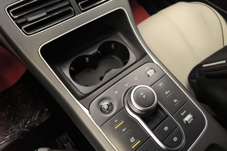 Used BYD Destroyer 05 2024 HONOR Edition DM-i 55KM Luxury Model Gear Lever