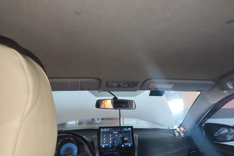 Used Toyota YARiS L Zhi Xuan 2015 1.5E Automatic Charm Edition
