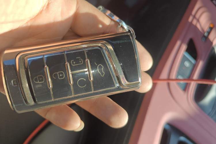 Used GAC Trumpchi M6 2024 MAX 270T WDCT Luxury Edition
