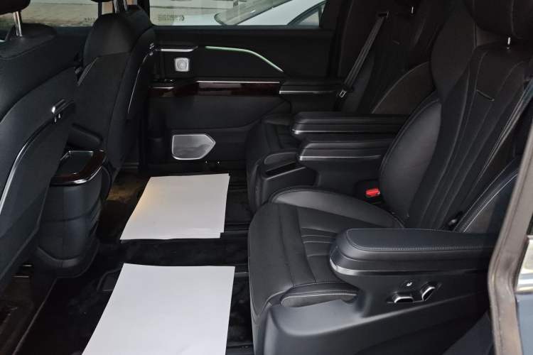 Used Hongqi HQ9 2023 2.0T Smart Connect Flagship Edition Left Rear Seat