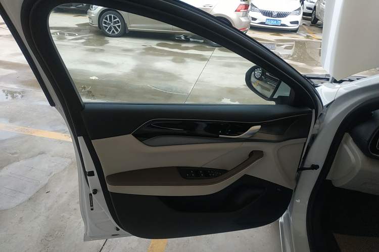 Used BYD Qin PLUS 2023 Champion Edition DM-i 120KM Beyond Model