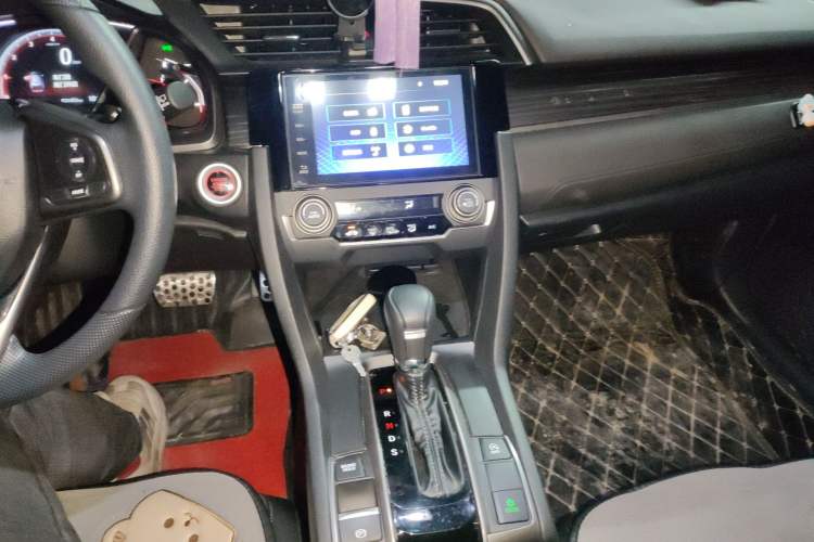 Used Honda Civic 2021 HATCHBACK 220TURBO CVT Trendy Cool Edition