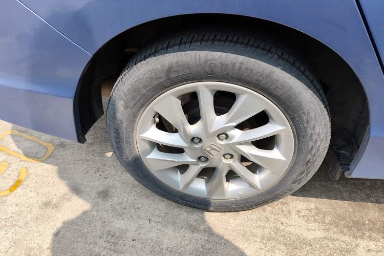 Used Honda Gienia 2017 1.5L CVT Comfort Version Right Rear Wheel Hub