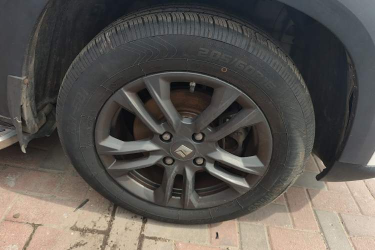 Used Baojun RS-3 2020 1.5L CVT Elite Version with 24-Hour Online Service Right Front Wheel Hub