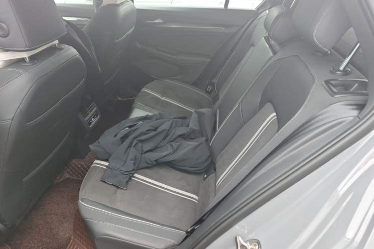 Used Volkswagen Golf 2023 Facelift 280TSI DSG R-Line Lite Left Rear Seat