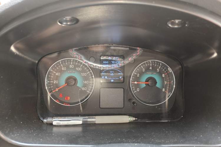 Used Jinbei New Hiace X30L 2018 1.5L Box Truck Wealth Edition DLCG14 Odometer Close Up