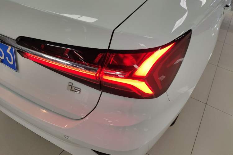 Used Roewe i5 2021 Revised Version 1.5L CVT Diamond Edition