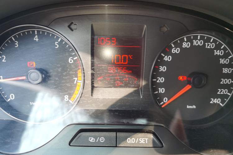 Used Volkswagen Santana 2015 1.6L Manual Fashion Edition