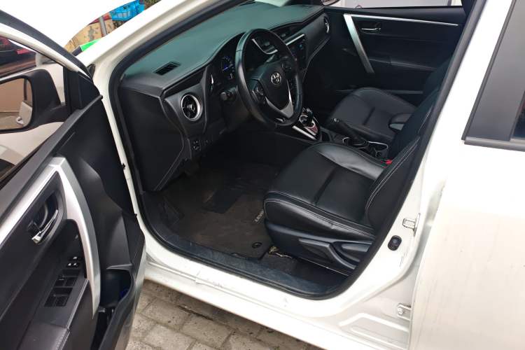 Used Toyota Levin Hybrid E+ 2019 1.8L PH V E-CVT Luxury Edition Driver Seat