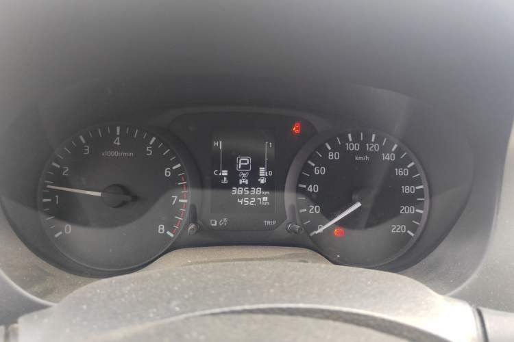 Used Nissan Navara 2017 2.5L Automatic 4x4 Luxury Edition QR25