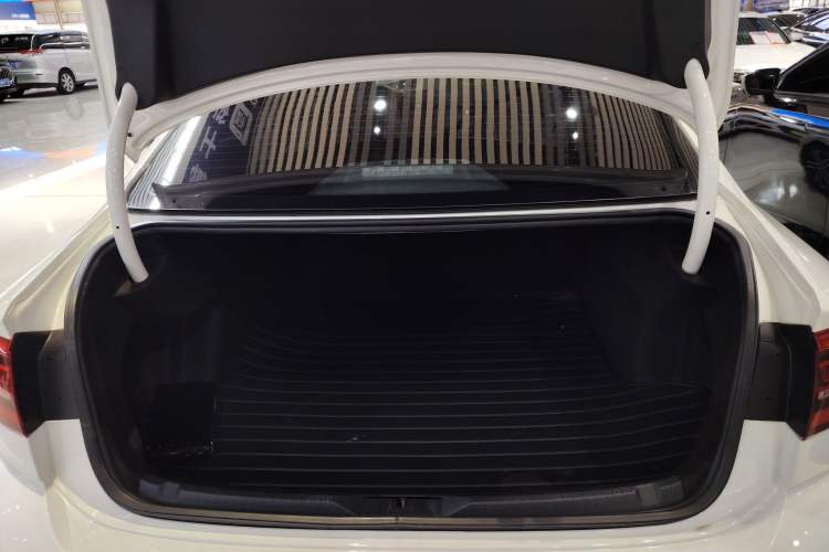 Used Volkswagen Lamando 2021 Revised Version 280TSI DSG Comfort Edition Trunk