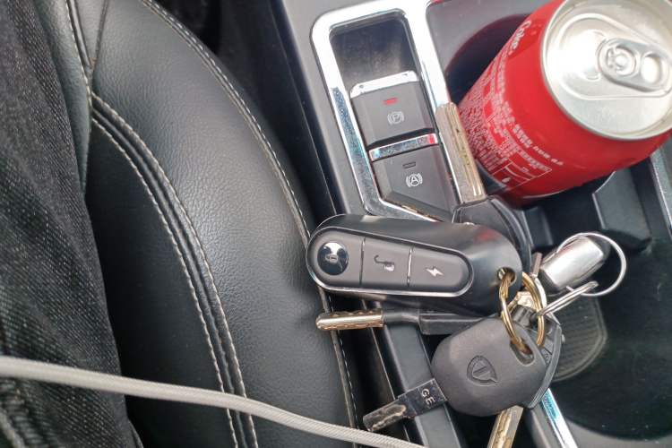 Used Geely Auto Emgrand 2017 Sedan Million Edition 1.5L CVT Upward Connectivity Version
