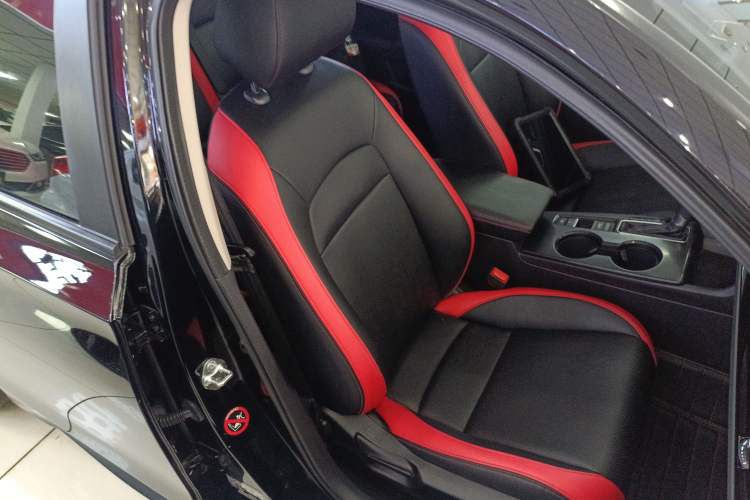 Used Honda Civic 2023 HATCHBACK 240TURBO CVT Zhiyue Edition Right Front Seat