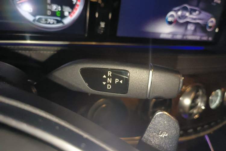 Used Mercedes-Benz S-Class AMG 2014 AMG S 63 L 4MATIC Gear Lever