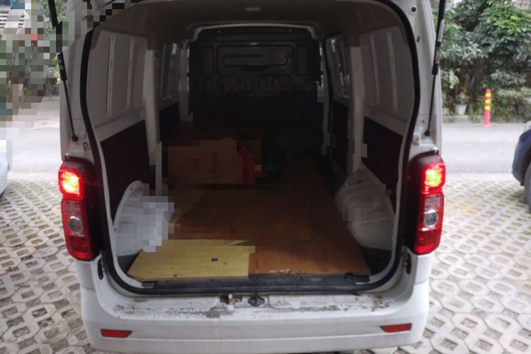 Used CHANGAN KAICHENG Ruixing EM60 2021 Pure Electric Van Transporter 70kW
