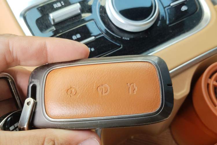 Used Geely Galaxy Xingjian 7 EM-i 2025 120km Exploration+ Version
