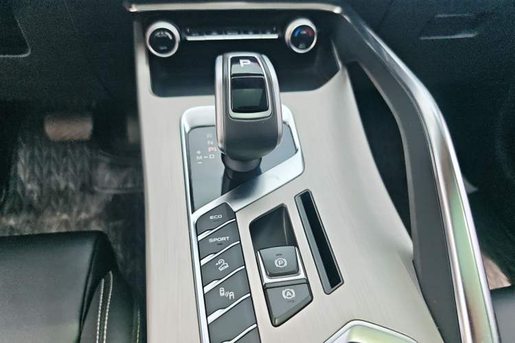 Used Geely Auto Coolray 2019 260T DCT Knight China V Standard