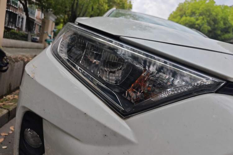 Used Toyota RAV4 2021 2.0L CVT Two-Wheel Drive Fashion PLUS Edition
