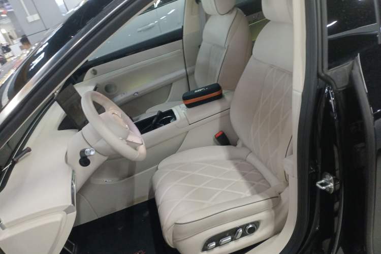 Used Hima Stelato S9 2025 Extended-Range Ultra Left Front Seat