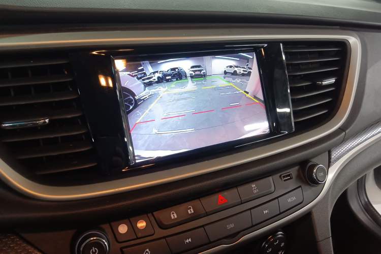 Used Buick GT 2021 Revised Version Flagship 1.5L Automatic Elite Edition Audio And AC Panel