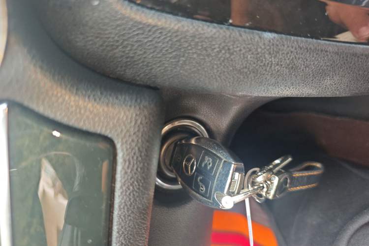 Used Mercedes-Benz R-Class 2017 R 320 4MATIC Business Edition Prestige Model