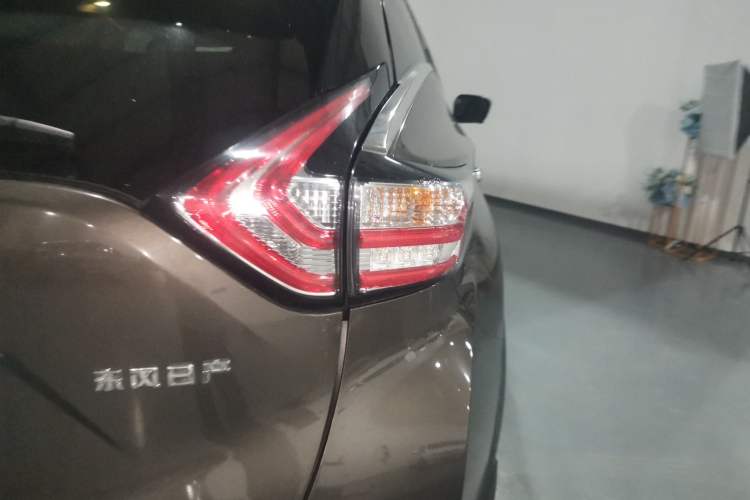 Used Nissan Murano 2019 2.5L XL Two-Wheel Drive Smart Connect Luxury Edition China VI Standard