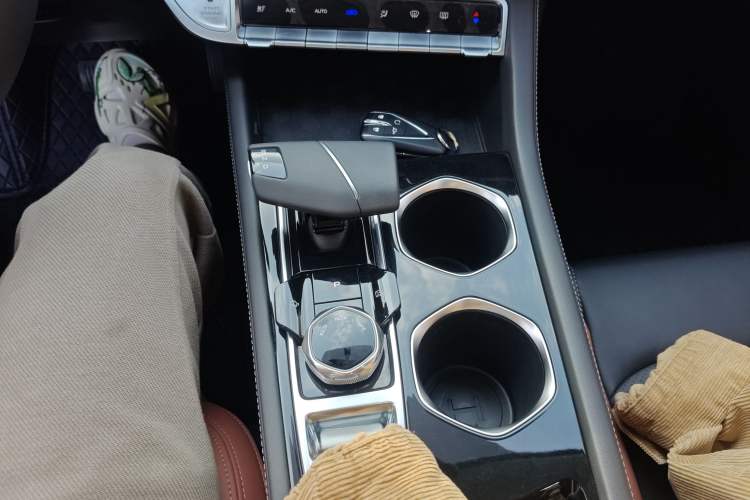 Used CHANGAN Eado 2023 Changan Edition PLUS Blue Whale NE 1.4T GDI DCT Prestige Version Gear Lever