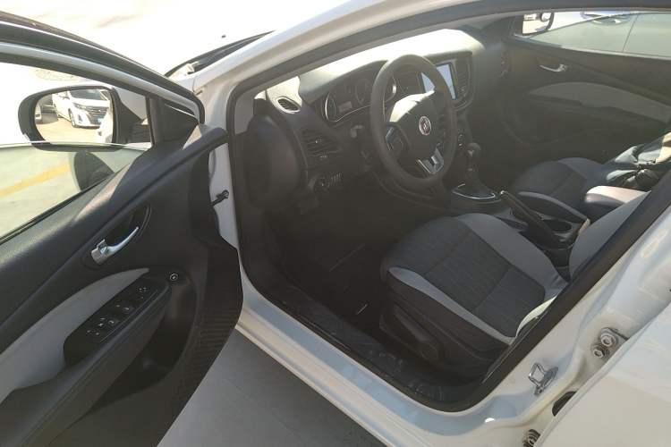 Used Fiat Viaggio 2015 1.4T Automatic Enjoyment Edition